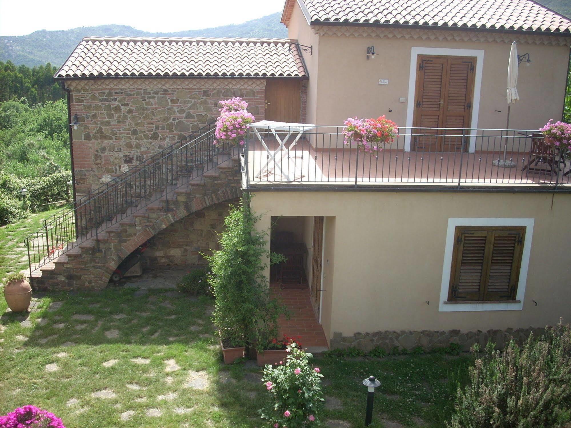 Agriturismo I Moresani カザール・ヴェリーノ エクステリア 写真